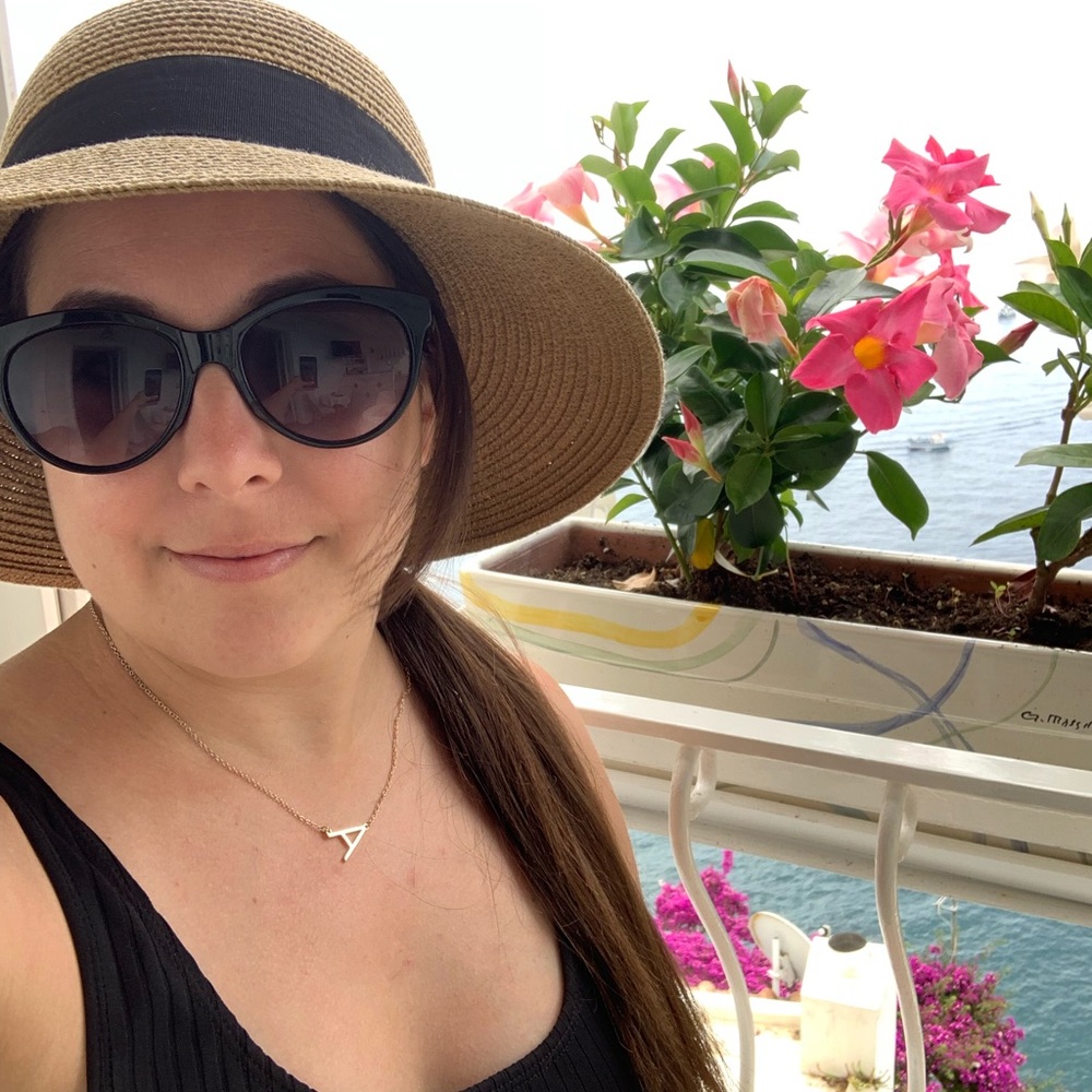 Meet your Posher, Stephanie